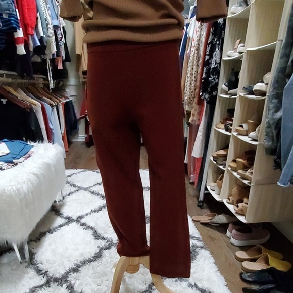 Ann Taylor Pants - Ann Taylor Rust Stretch Crop Pants